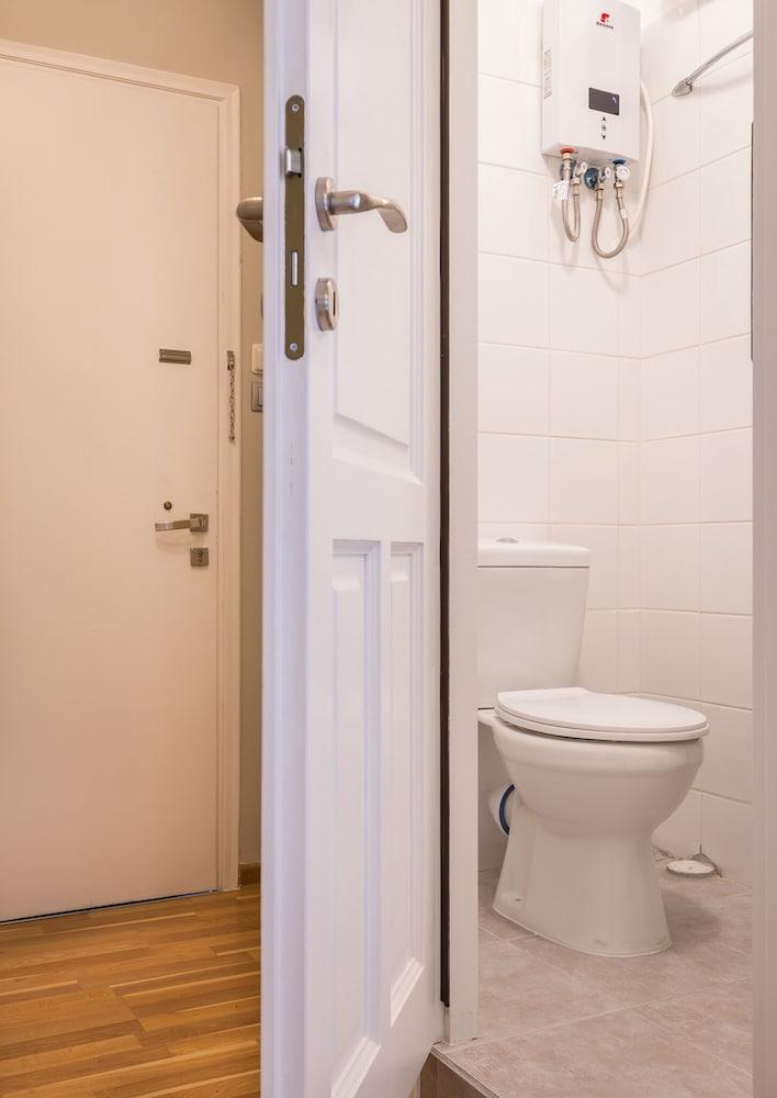 Exceptionally Located Studio Apartment Atene Esterno foto