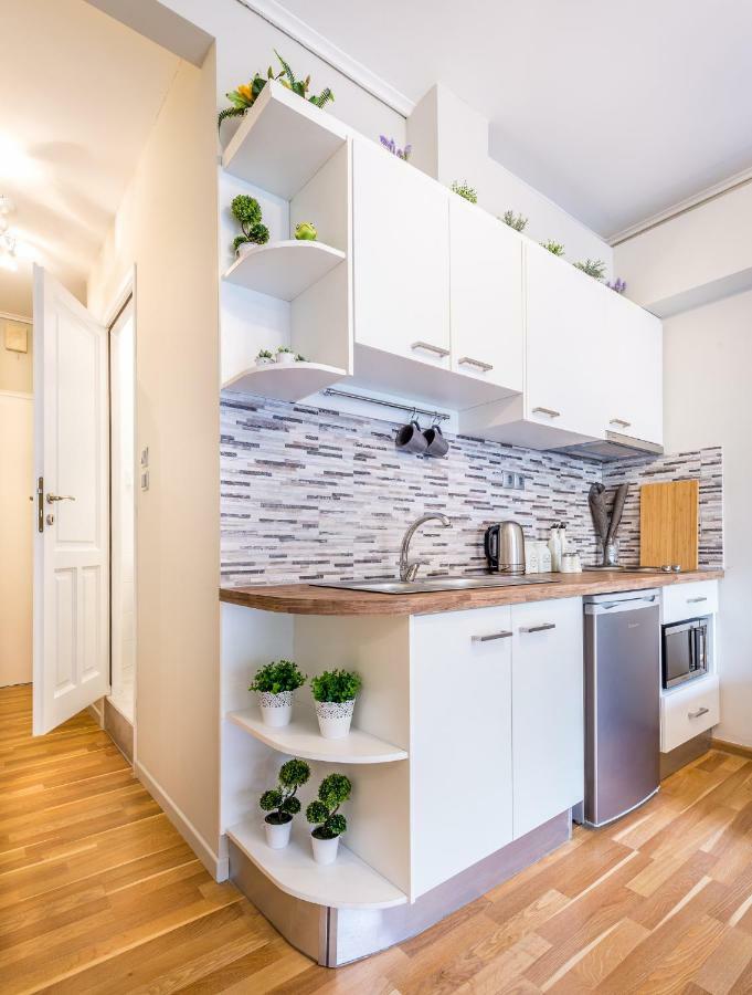 Exceptionally Located Studio Apartment Atene Esterno foto